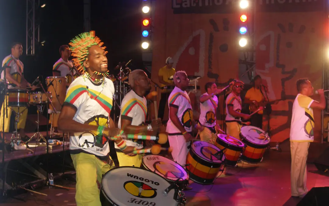 LatinoAmericando omaggia gli Olodum, “ministri” della musica brasiliana
