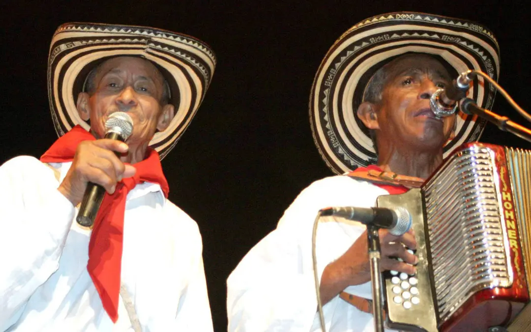 La seconda settimana di agosto ospita sul palco del Festival grandi artisti della tradizione latina e gli idoli delle 

nuove generazioni