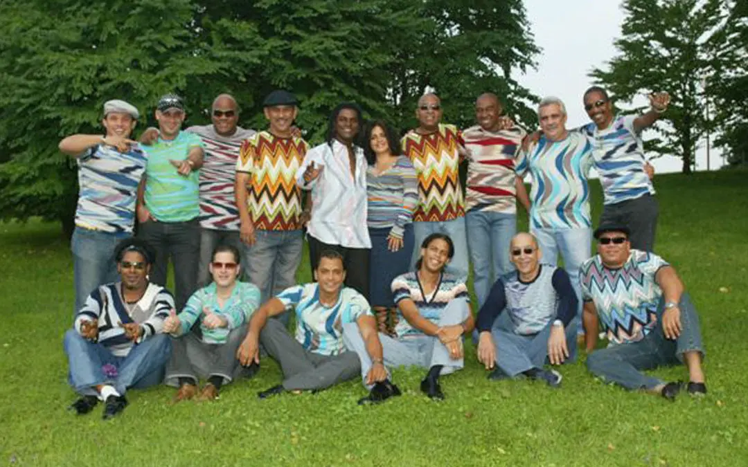 L’orchestra cubana più famosa del mondo, un mito musicale. Un’autentica macchina del ritmo: Los Van Van