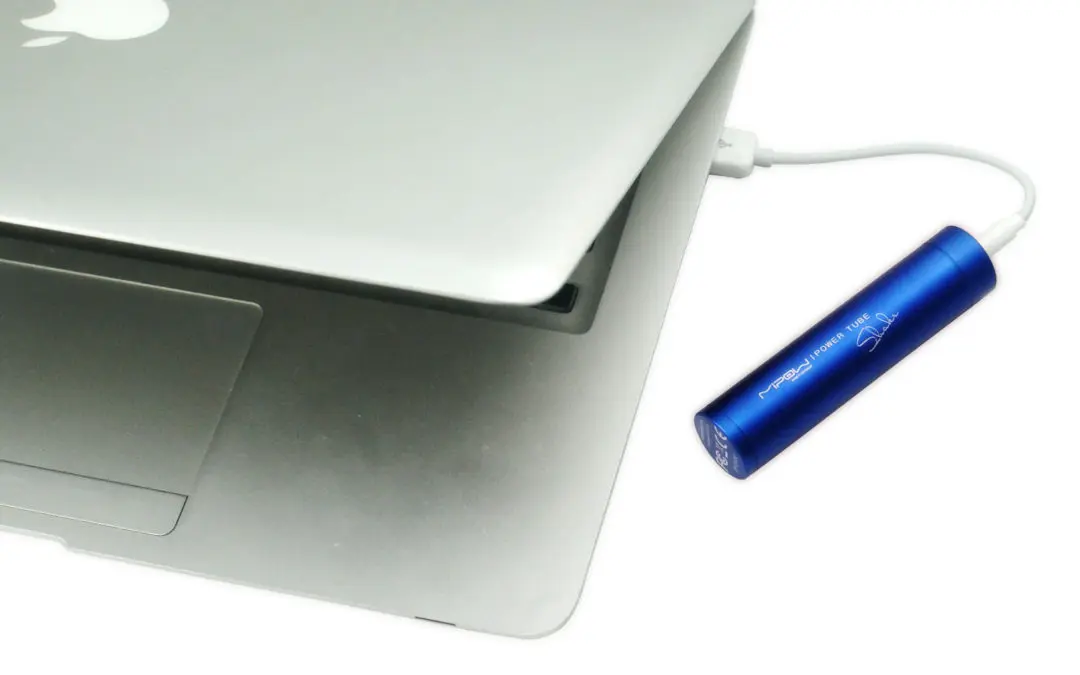 Eleganza premiata e tecnologia affidabile: da MiPow due accessori per smartphone, tablet e console