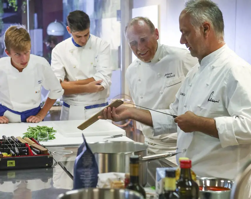 Horeca: l’Istituto De Filippi amplia la propria offerta formativa grazie al sostegno di Fondazione Social Venture Giordano dell’Amore e AVM Gestioni