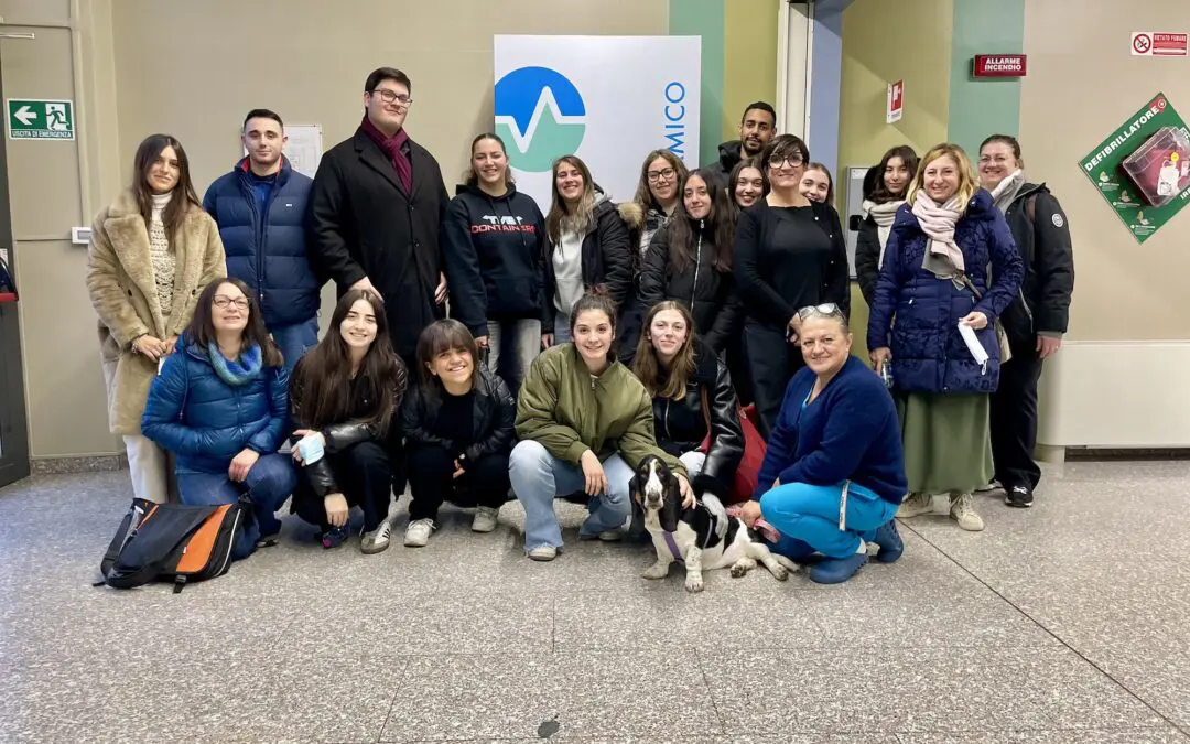 Formazione a Villaggio Amico: gli studenti del Sacco in visita per imparare la professione di infermiere