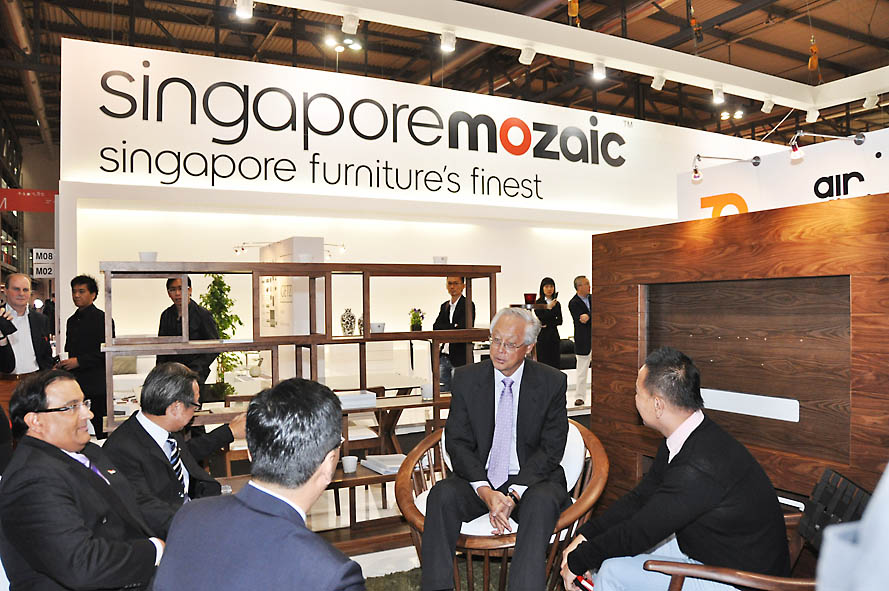 Singapore Mozaic affascina i creativi e le Istituzioni italiane al Salone Internazionale del mobile di Milano