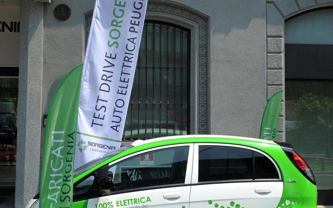Peugeot consegna a Sorgenia le prime due auto elettriche iOn a emissioni zero