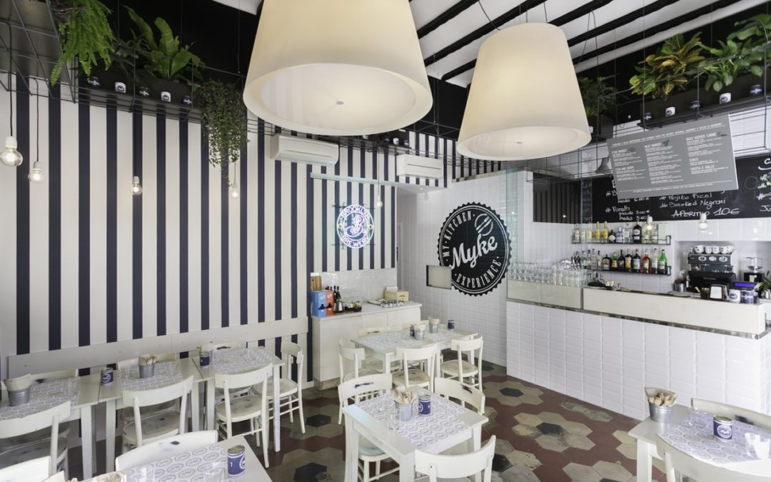 Nuovo design per il milanese Myke Fish&Burger Bar. La firma è di Hit arcHITects