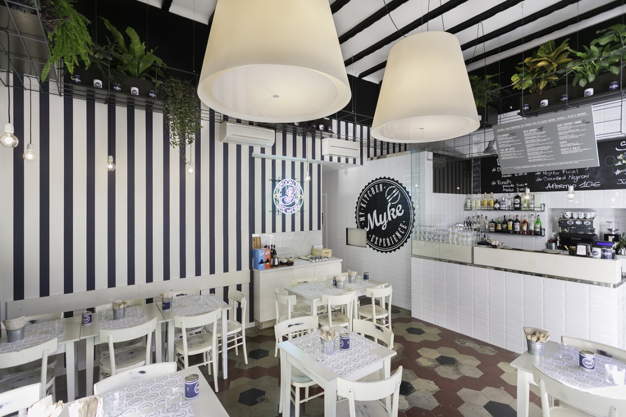 Nuovo design per il milanese Myke Fish&Burger Bar. La firma è di Hit arcHITects