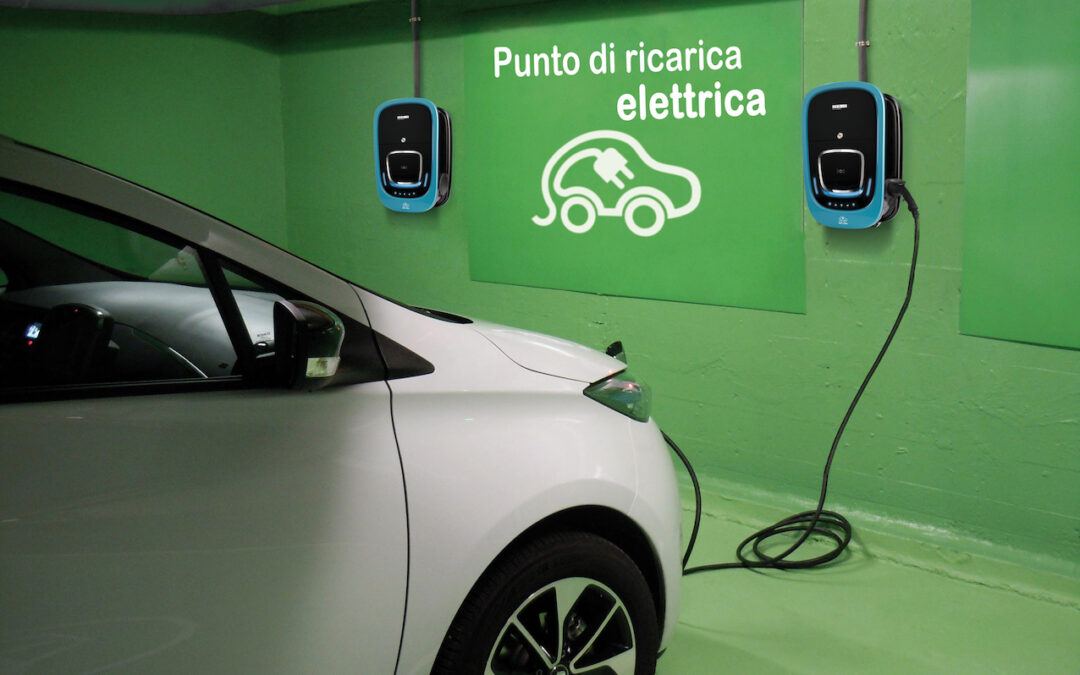 L’auto elettrica sempre carica e sotto controllo: da ORBIS il brevetto della tecnologia che consente la continuità di ricarica del veicolo e il monitoraggio dei consumi
