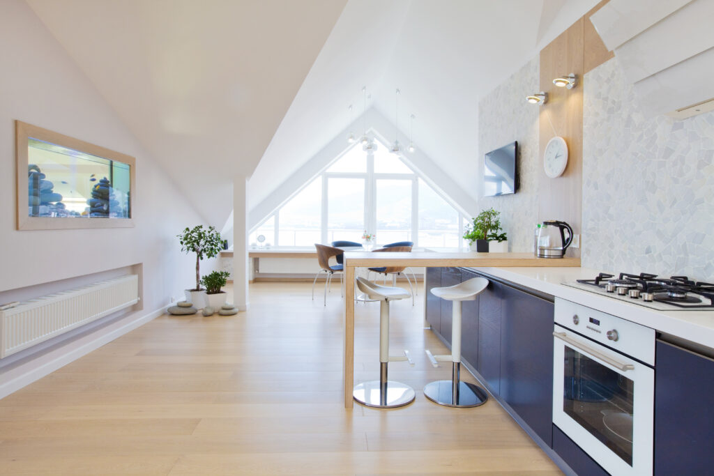 Modern,Interior,Light,A,Large,Apartment,In,Mansard