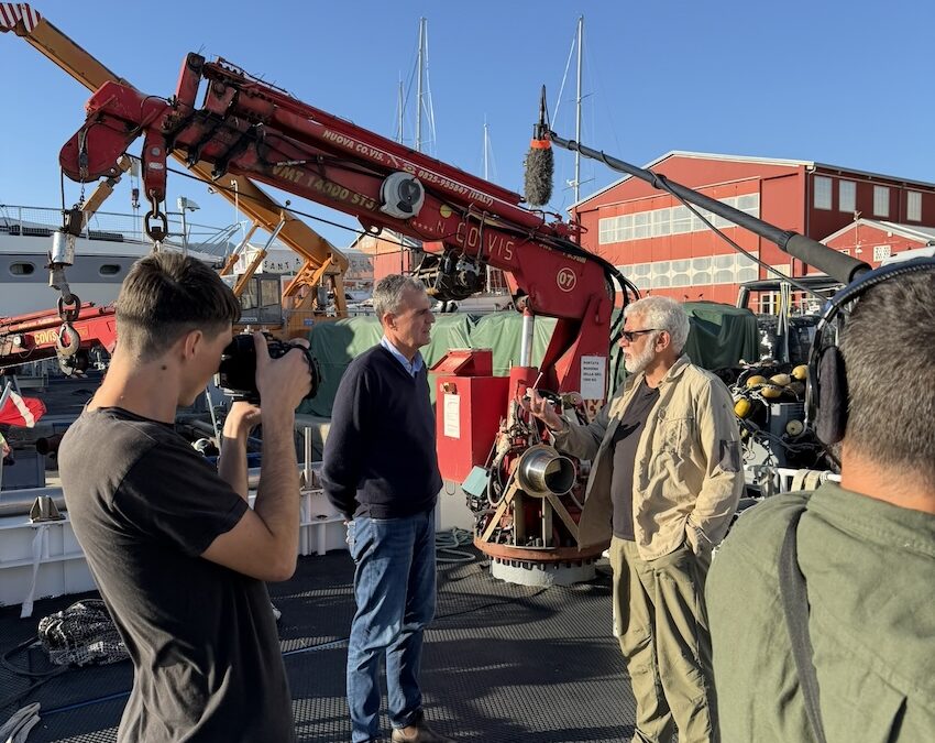 Aqua De Mâ porta in Tv il progetto su acquacoltura innovativa grazie a sensori intelligenti, telecamere subaquee e mangimi sostenibili